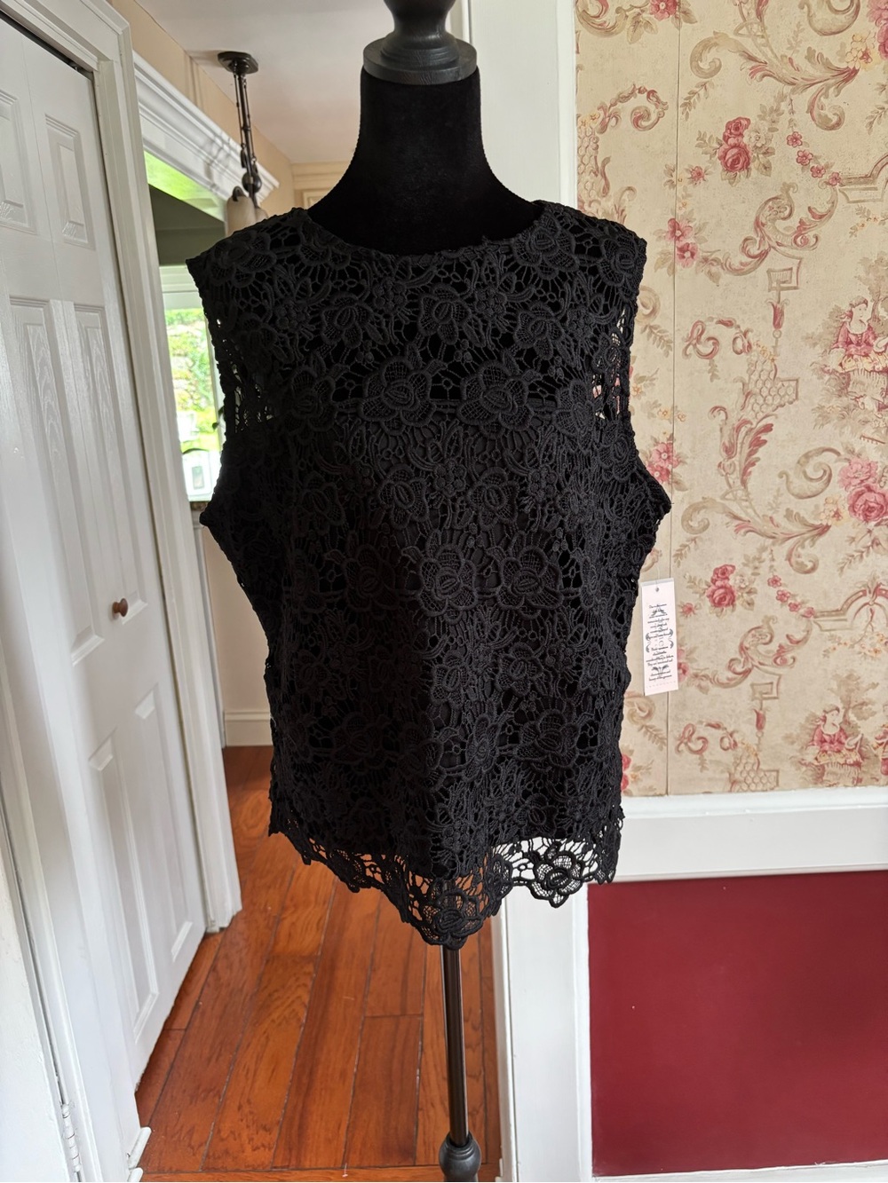 Nanette Lepore Black Floral Crochet Lace Sleeveless Top